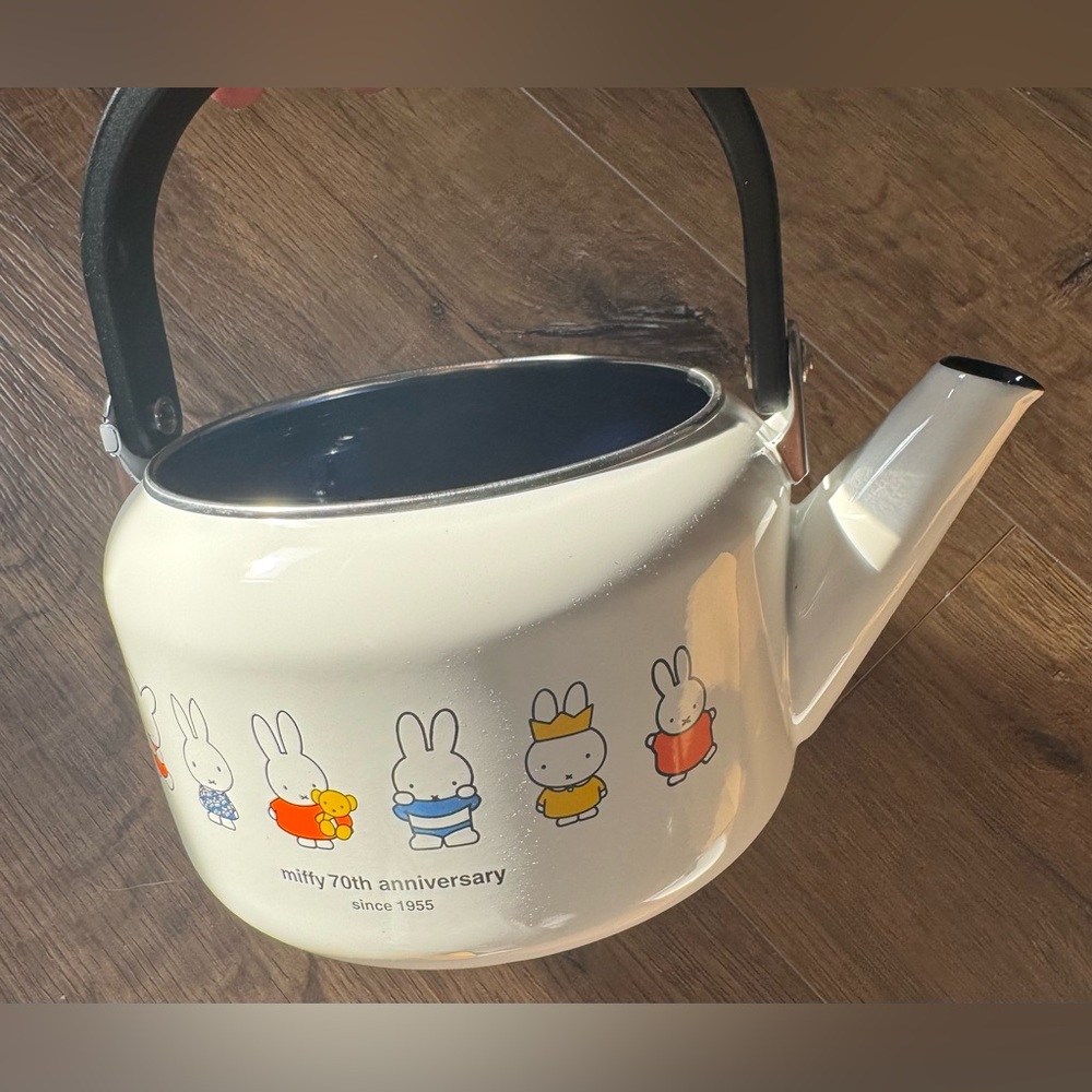 MIFFY-Imported (NWT) White Character Tea Pot - Picture 2 of 13